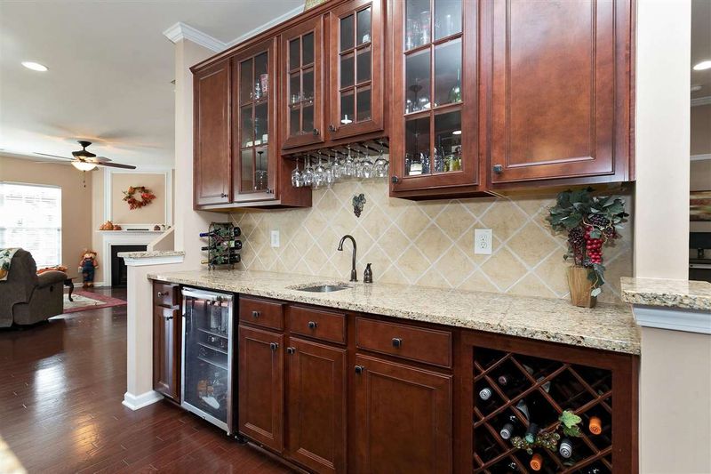 2426 Kinglass Dr, Fuquay Varina, NC 27526
