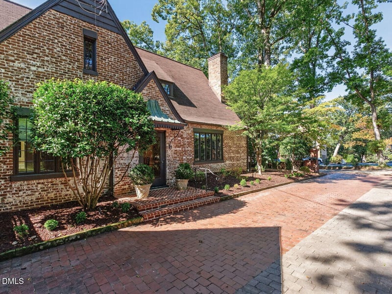 2427 Glenwood Ave, Raleigh, NC 27608