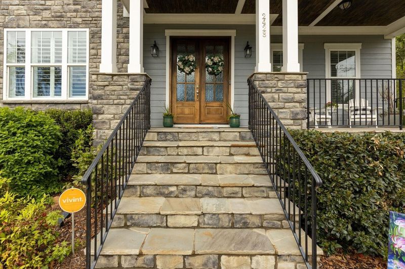 2428 Spindle Ct, Raleigh, NC 27603
