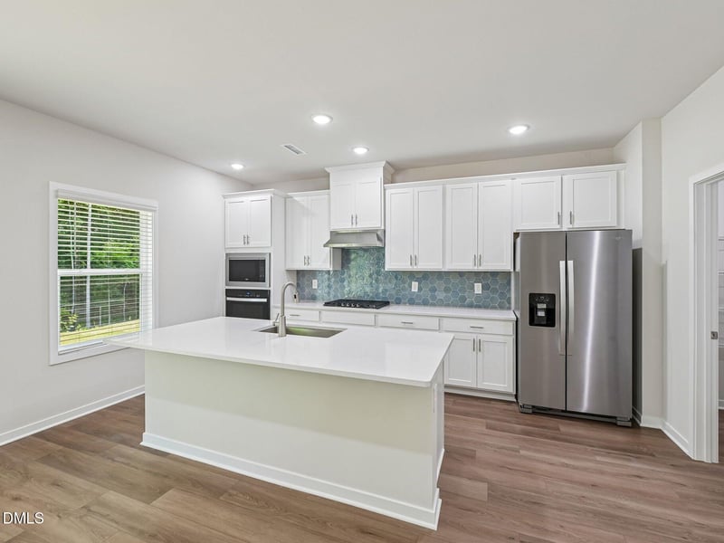 2429 Rosewood Bluff Dr, Zebulon, NC 27597