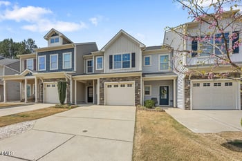 243 Beaconwood Ln, Holly Springs, NC 27540