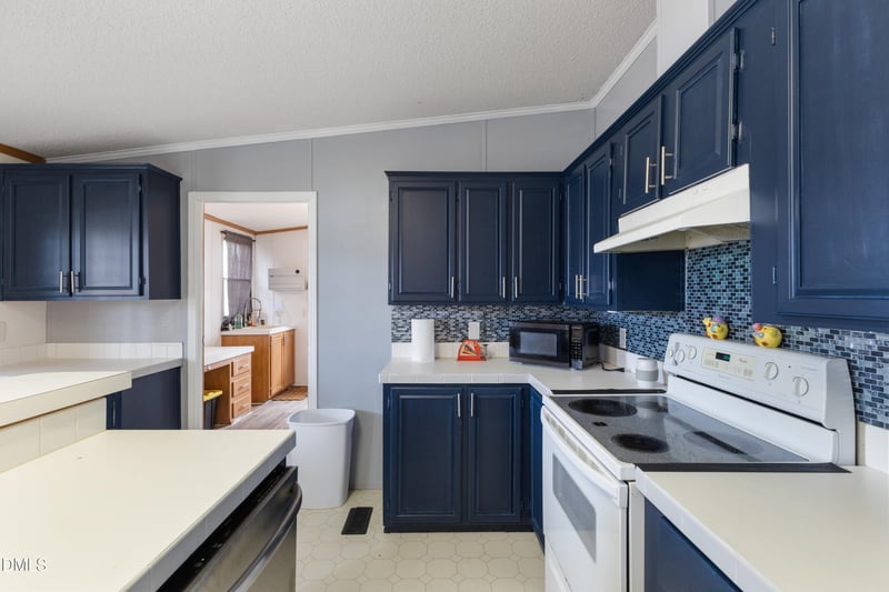 243 Carlyle Rd, Zebulon, NC 27597