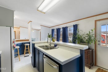 243 Carlyle Rd, Zebulon, NC 27597