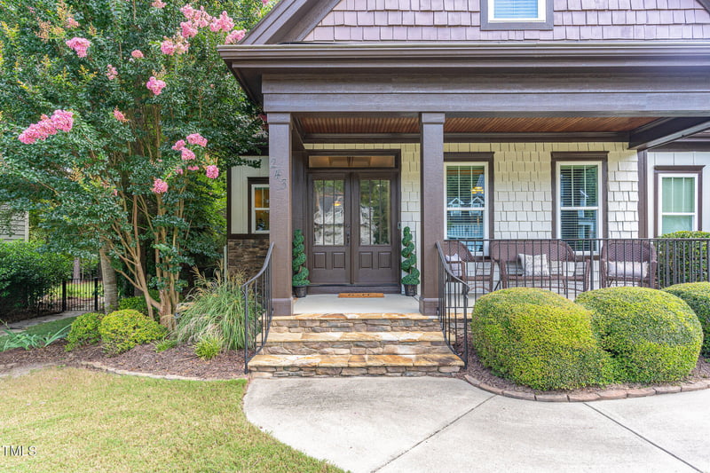 243 Grantwood Dr, Clayton, NC 27527