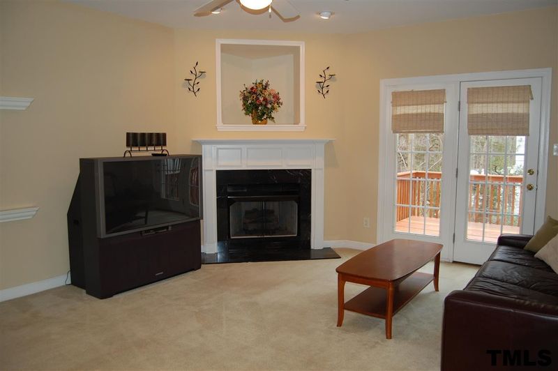 243 Harbor Creek Dr, Cary, NC 27511
