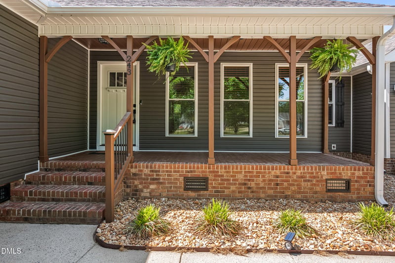 243 Silver Tee Ct, Selma, NC 27576