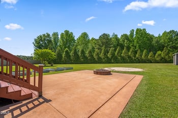 243 Silver Tee Ct, Selma, NC 27576