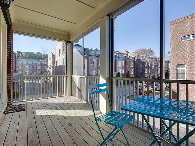 2430 Campus Shore Dr #102, Raleigh, NC 27606