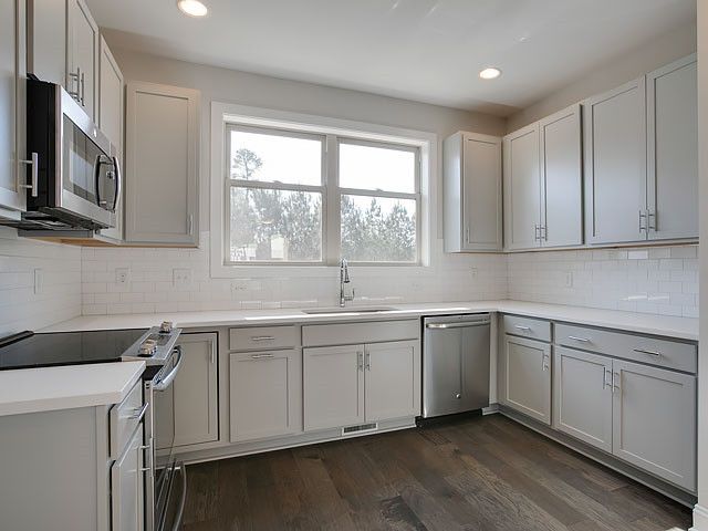 2430 Campus Shore Dr #103, Raleigh, NC 27606