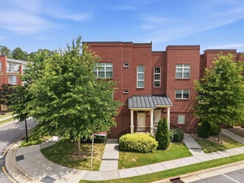 2430 Campus Shore Dr #104, Raleigh, NC 27606