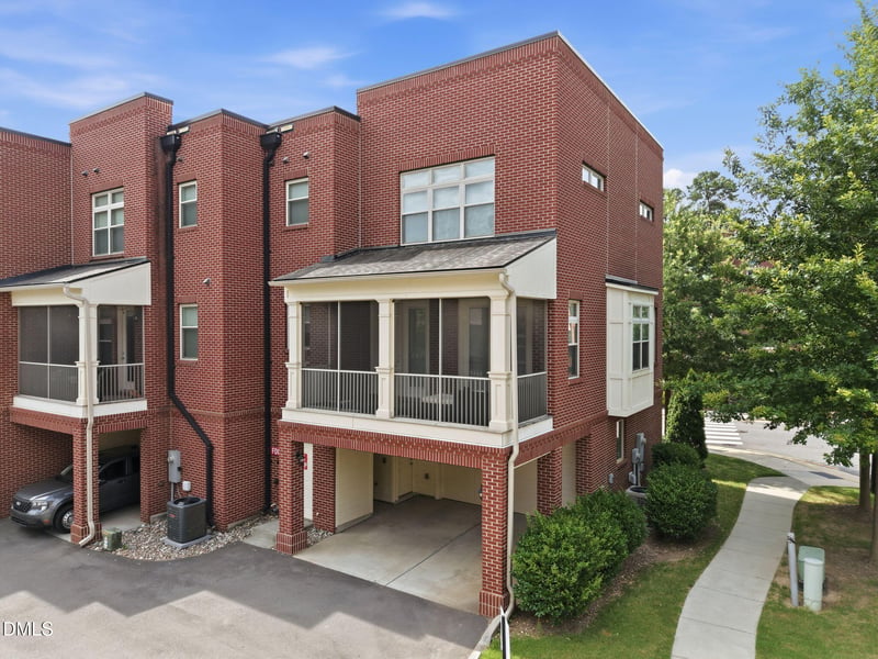 2430 Campus Shore Dr #104, Raleigh, NC 27606