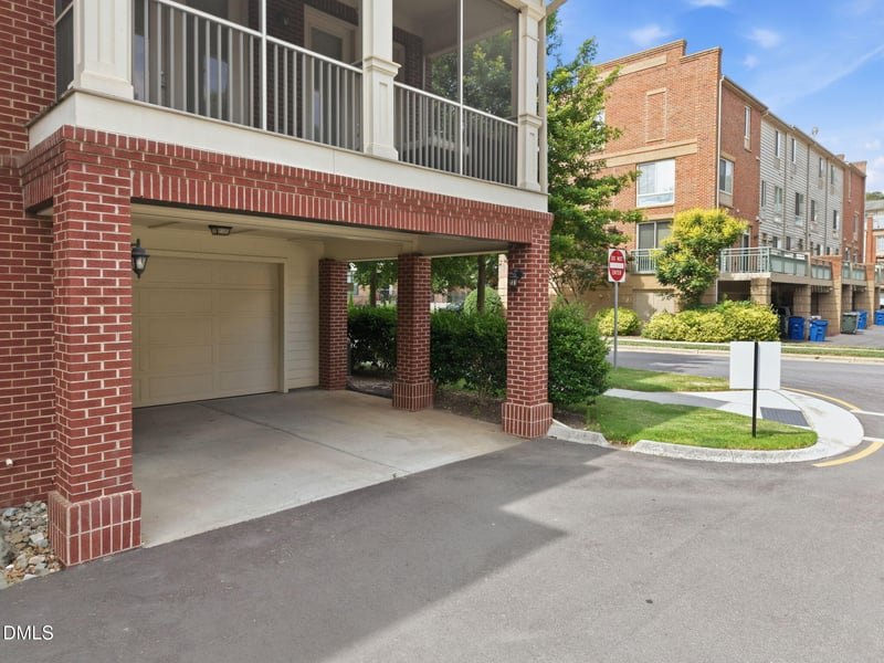 2430 Campus Shore Dr #104, Raleigh, NC 27606