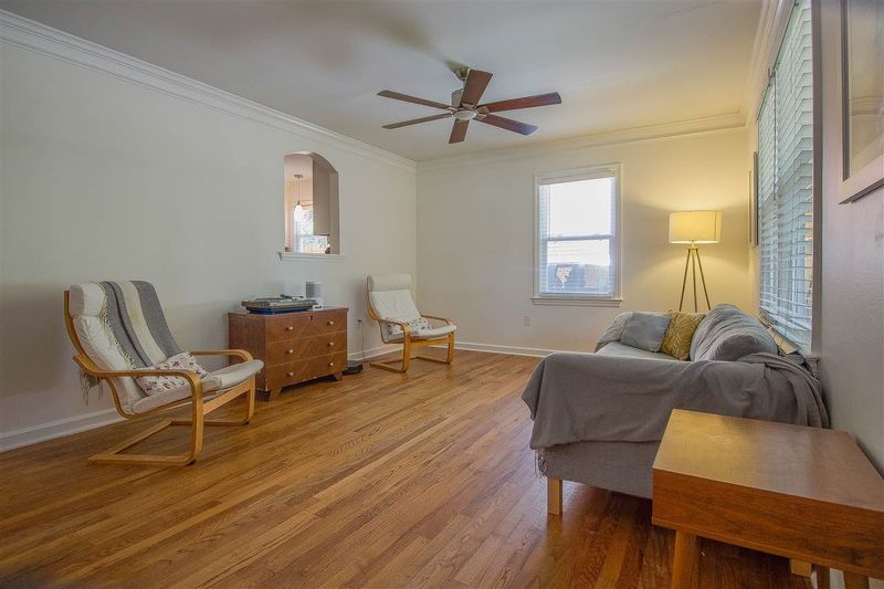 2430 Glascock St, Raleigh, NC 27610