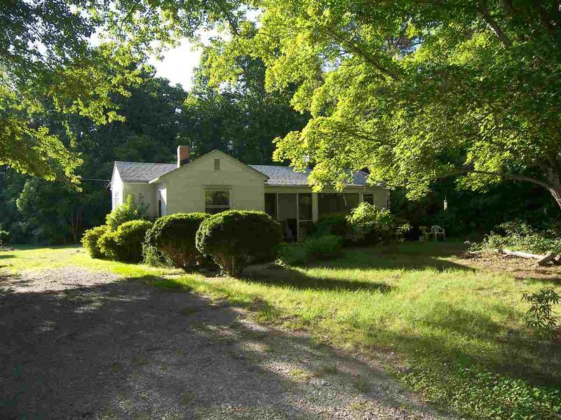2431 Manns Chapel Rd, Pittsboro, NC 27312