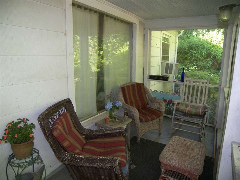 2431 Manns Chapel Rd, Pittsboro, NC 27312