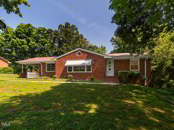 2434 Morningside Dr, Burlington, NC 27217