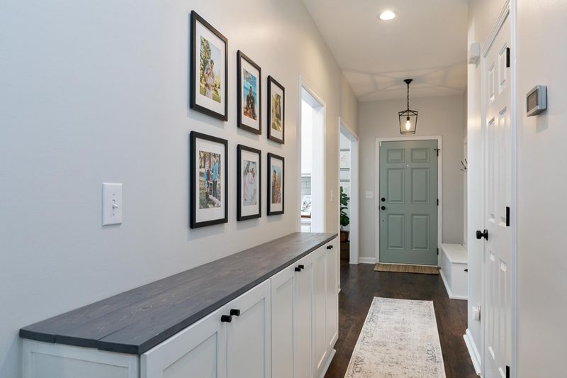 2437 Lazy River Dr, Raleigh, NC 27610