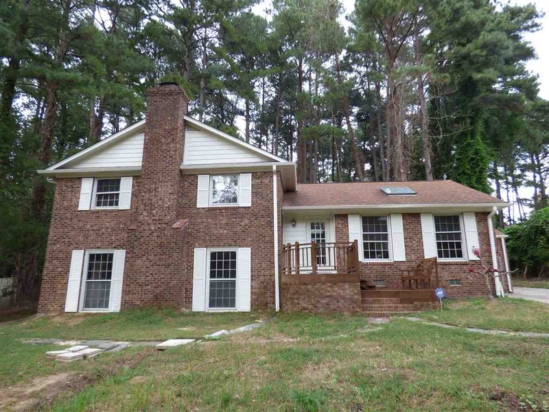 2437 Sedgefield Dr, Chapel Hill, NC 27514