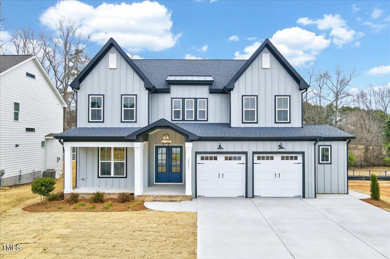 2437 Terri Creek Dr, Fuquay Varina, NC 27526