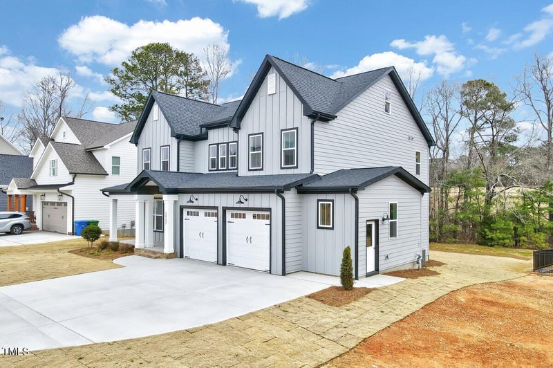 2437 Terri Creek Dr, Fuquay Varina, NC 27526