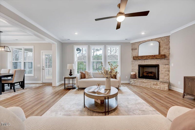 2437 Terri Creek Dr, Fuquay Varina, NC 27526