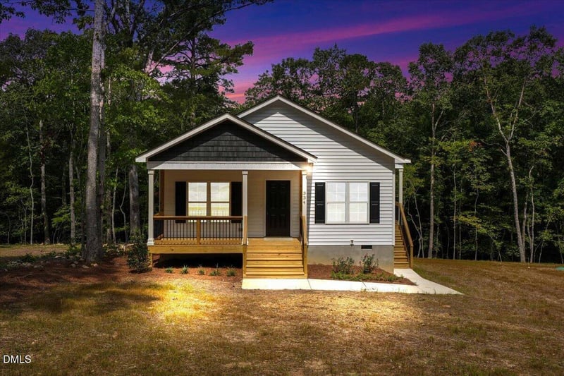 244 Chartres St, Fuquay Varina, NC 27526
