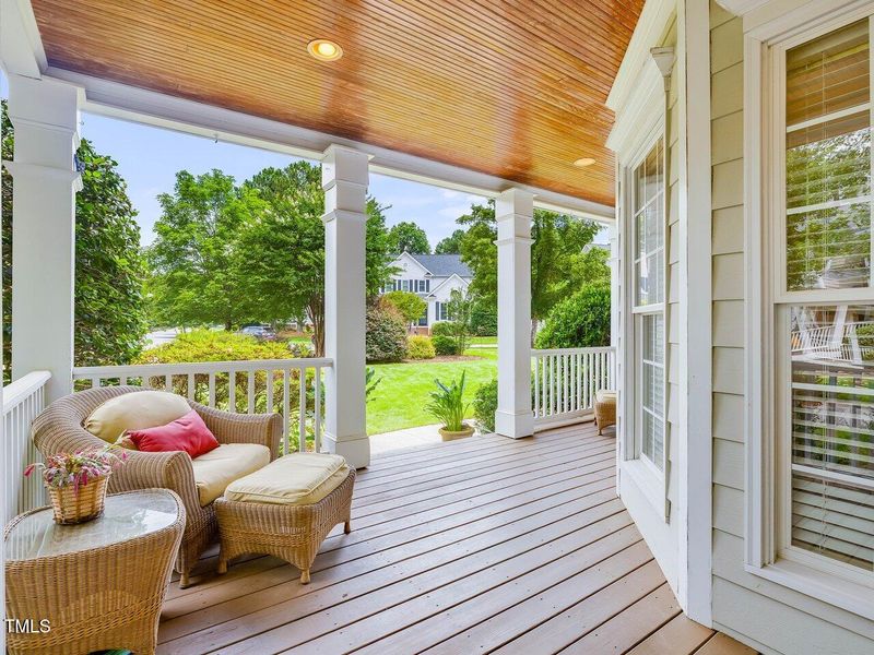 244 Elmcrest Dr, Holly Springs, NC 27540