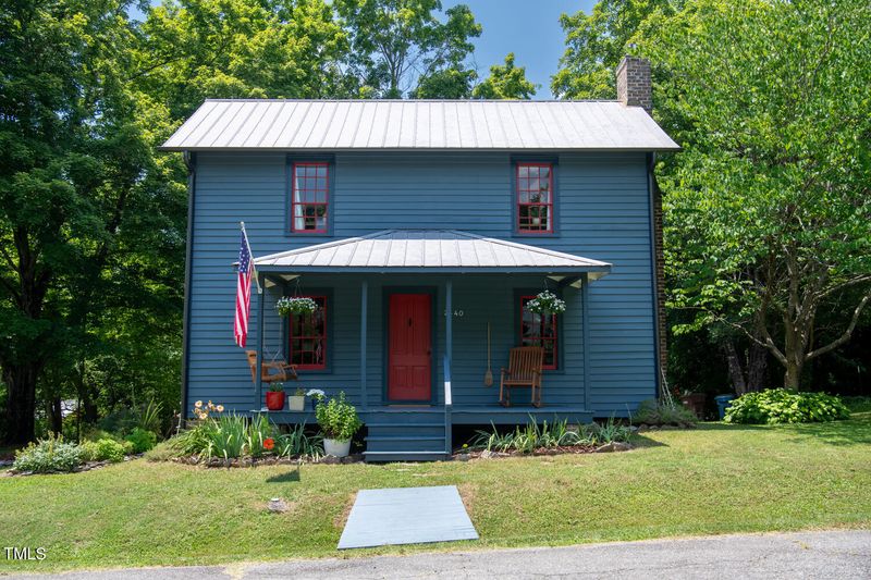 2440 Hodges Rd, Burlington, NC 27217