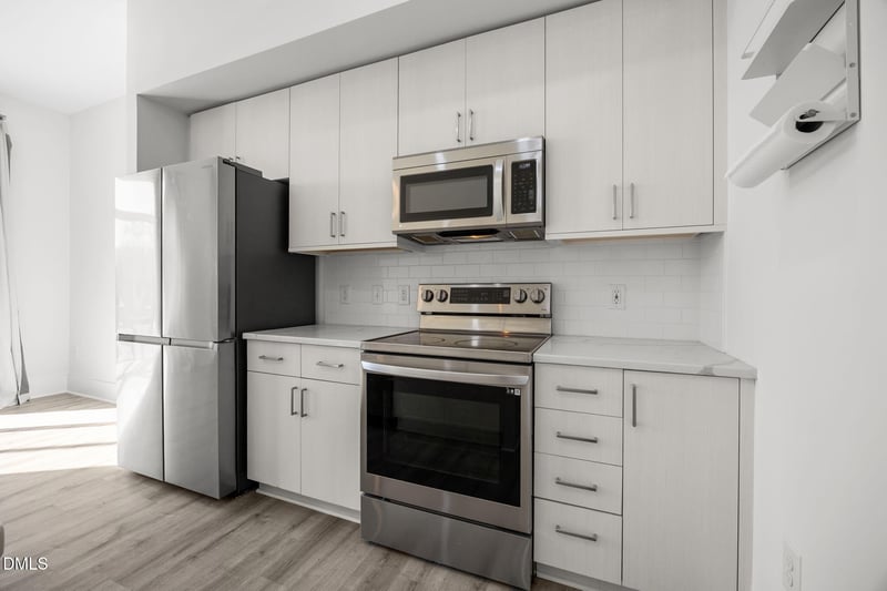 2441 Campus Shore Dr #109, Raleigh, NC 27606