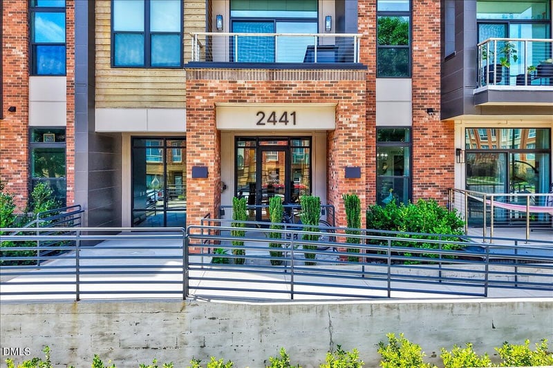 2441 Campus Shore Dr #307, Raleigh, NC 27606