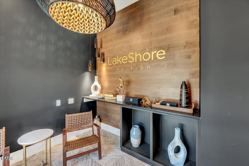 2441 Campus Shore Dr #307, Raleigh, NC 27606