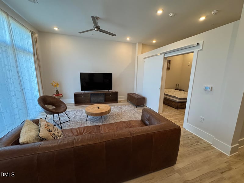 2441 Campus Shore Dr #402, Raleigh, NC 27606