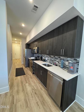 2441 Campus Shore Dr #402, Raleigh, NC 27606