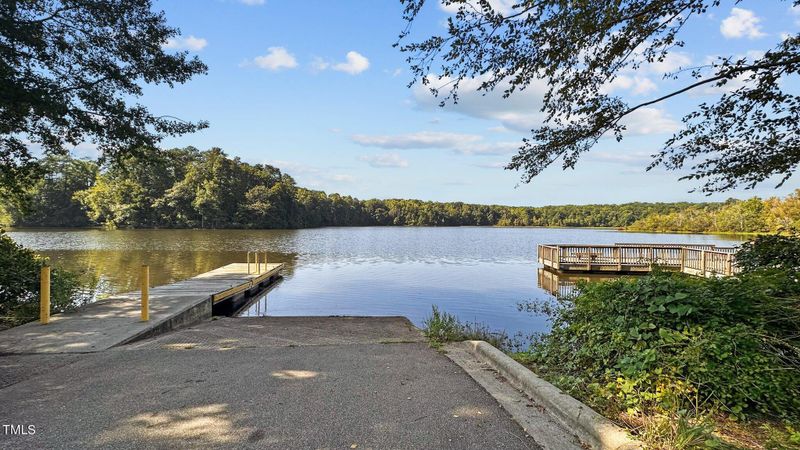 2441 Campus Shore Dr #413, Raleigh, NC 27606