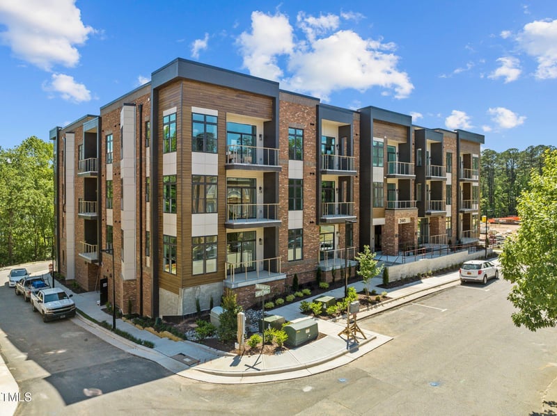 2441 Campus Shore Dr #207, Raleigh, NC 27606