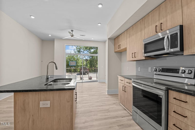 2441 Campus Shore Dr #207, Raleigh, NC 27606