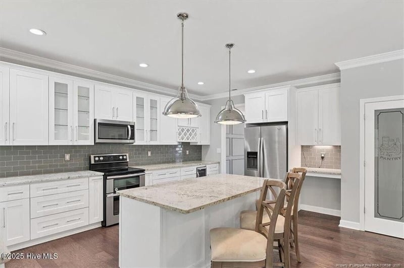 2441 Lakeview Dr, Fayetteville, NC 28306