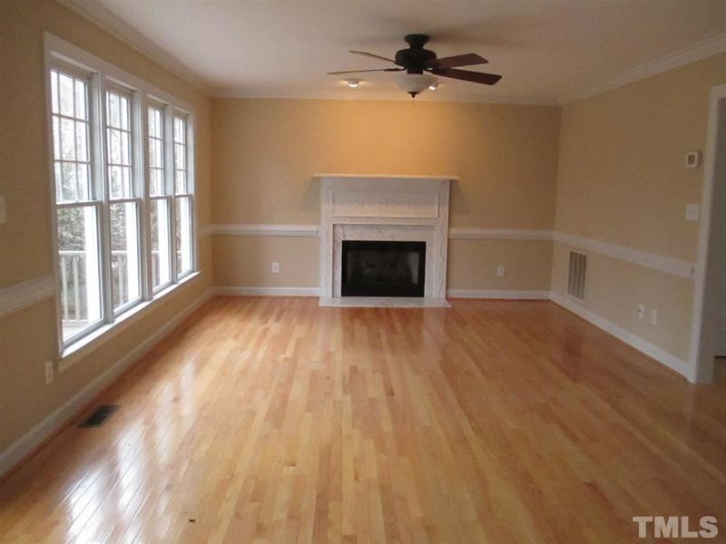 2444 Castleburg Dr, Apex, NC 27523