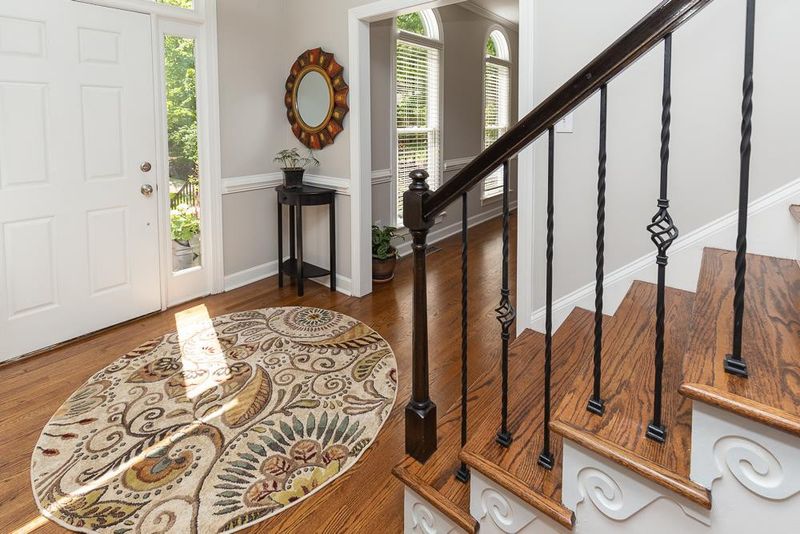 2444 Sunnystone Way, Raleigh, NC 27613