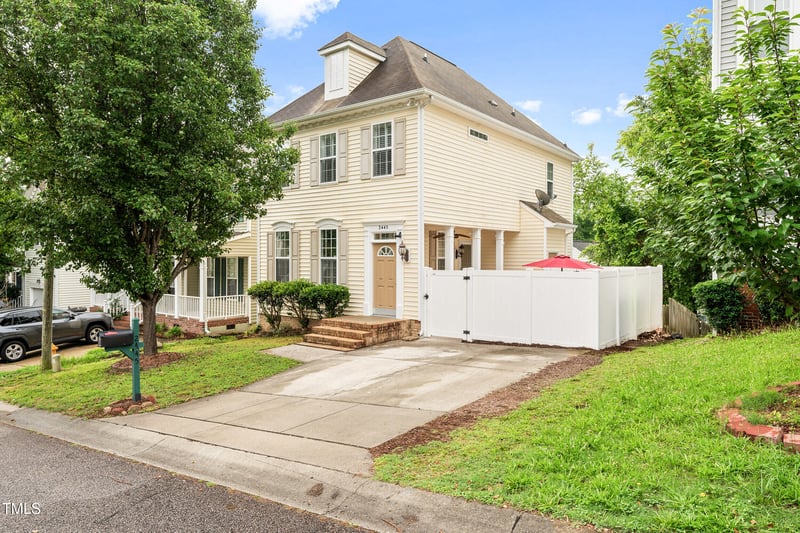 2445 Sapphire Valley Dr, Raleigh, NC 27604