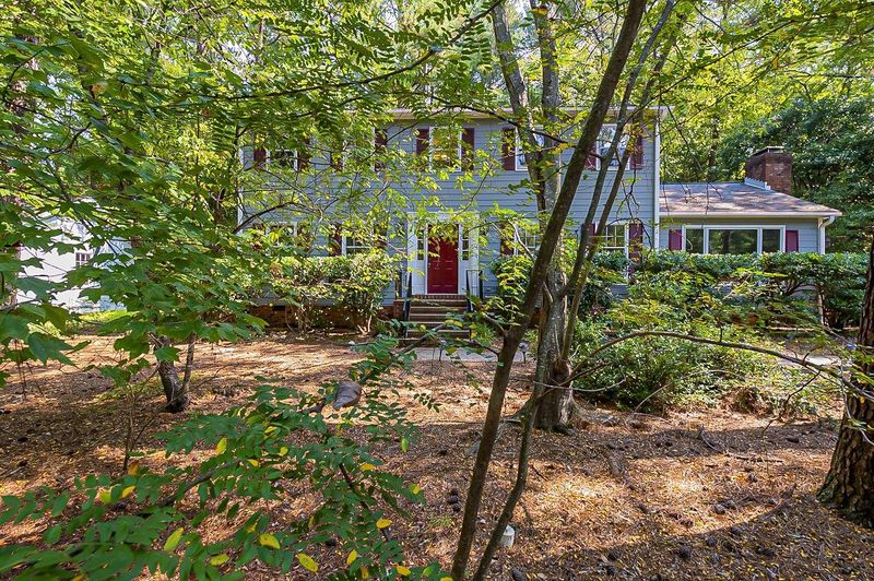 2447 Honeysuckle Rd, Chapel Hill, NC 27514