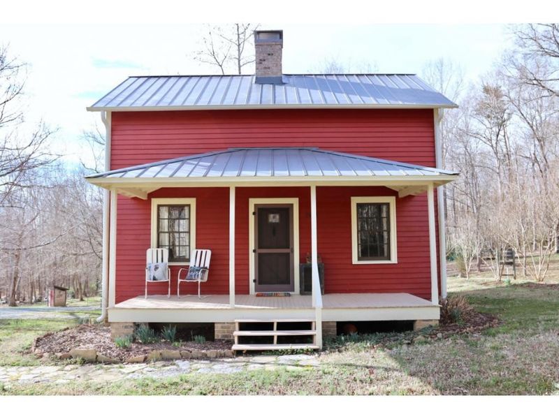 2448 Hodges Rd, Burlington, NC 27217