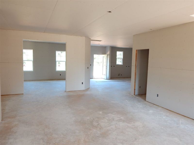 245 Ambergate Dr, Youngsville, NC 27596