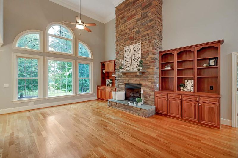 245 Barnhill Ln, Wake Forest, NC 27587