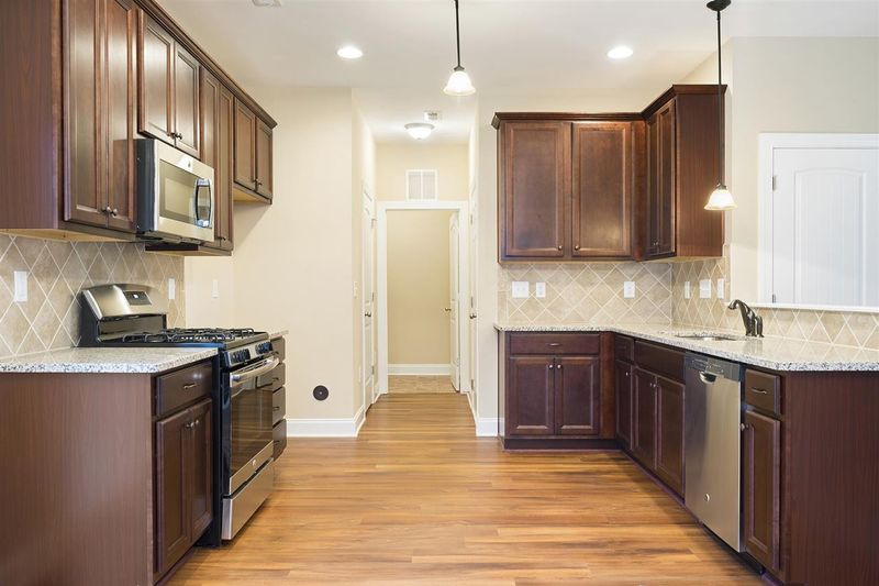 245 Black Oak Ct, Clayton, NC 27520