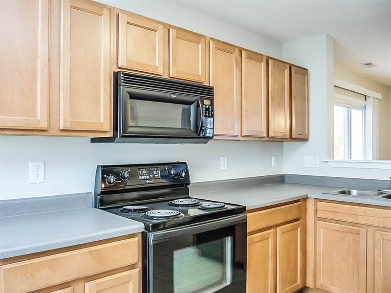 245 Brookhaven Dr, Clayton, NC 27527