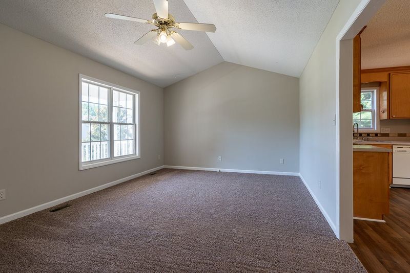 245 Cambridge Elm Dr, Clayton, NC 27520