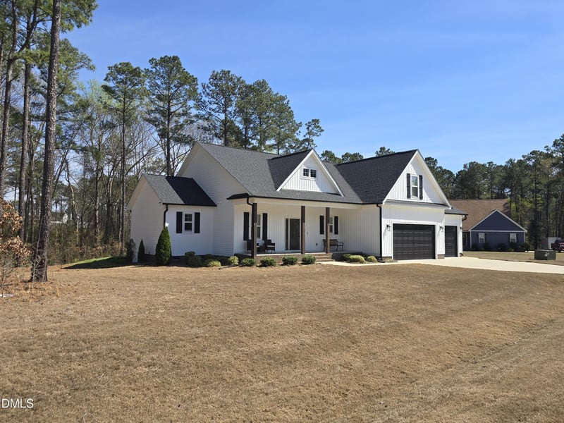 245 Creek Crossing Dr, Benson, NC 27504