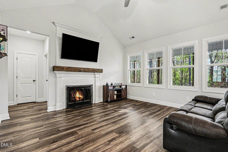 245 Creek Crossing Dr, Benson, NC 27504