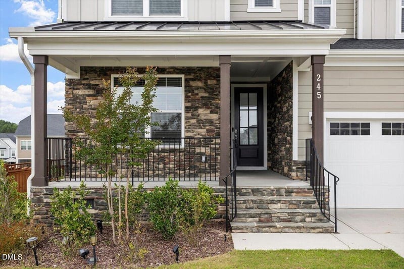245 Crest Dr, Chapel Hill, NC 27517